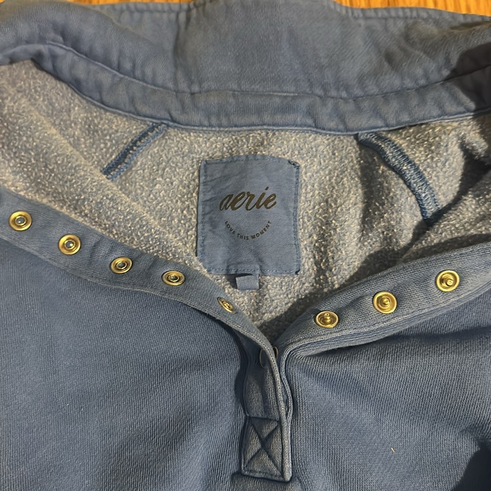 Oversized - Picture 2 of 3